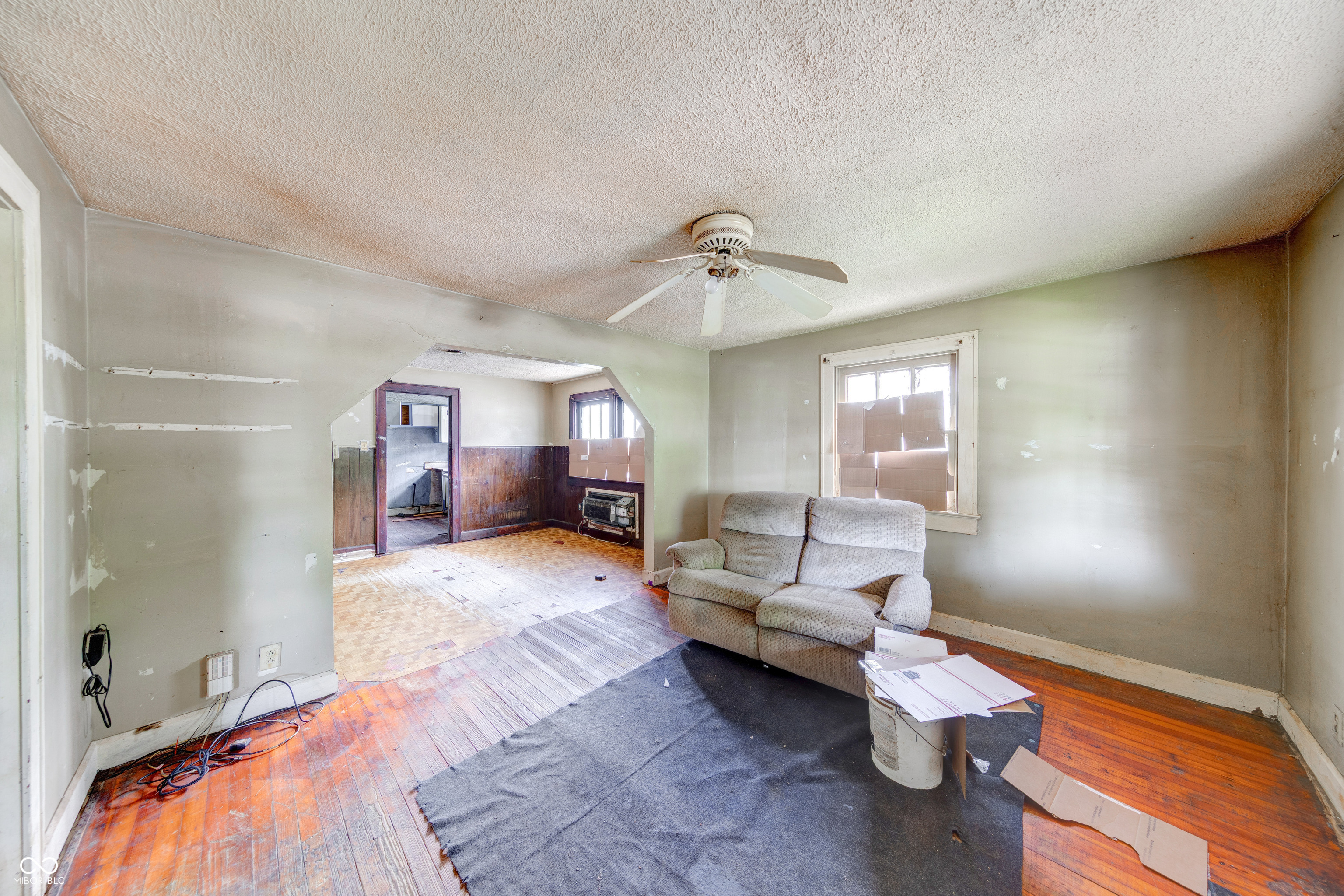 841 S Pershing Avenue