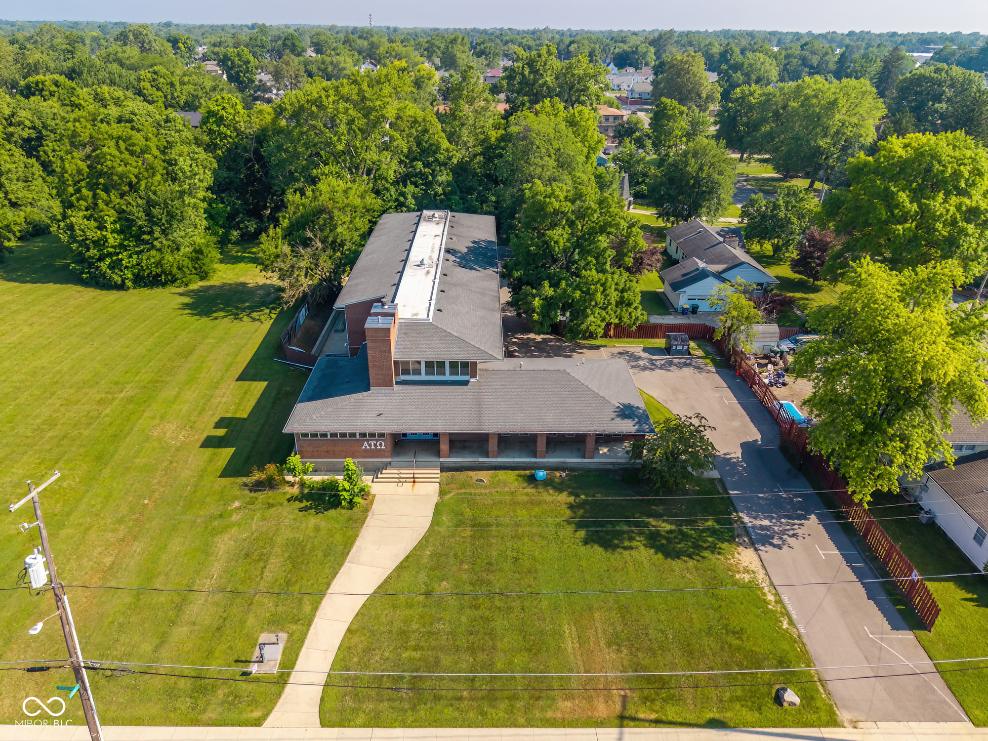 1100 W Riverside Avenue