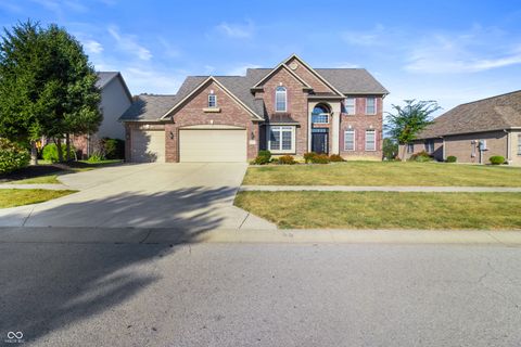 Photo of 1760 Saratoga Drive, Greenwood, IN 46143 (MLS # 22044796)