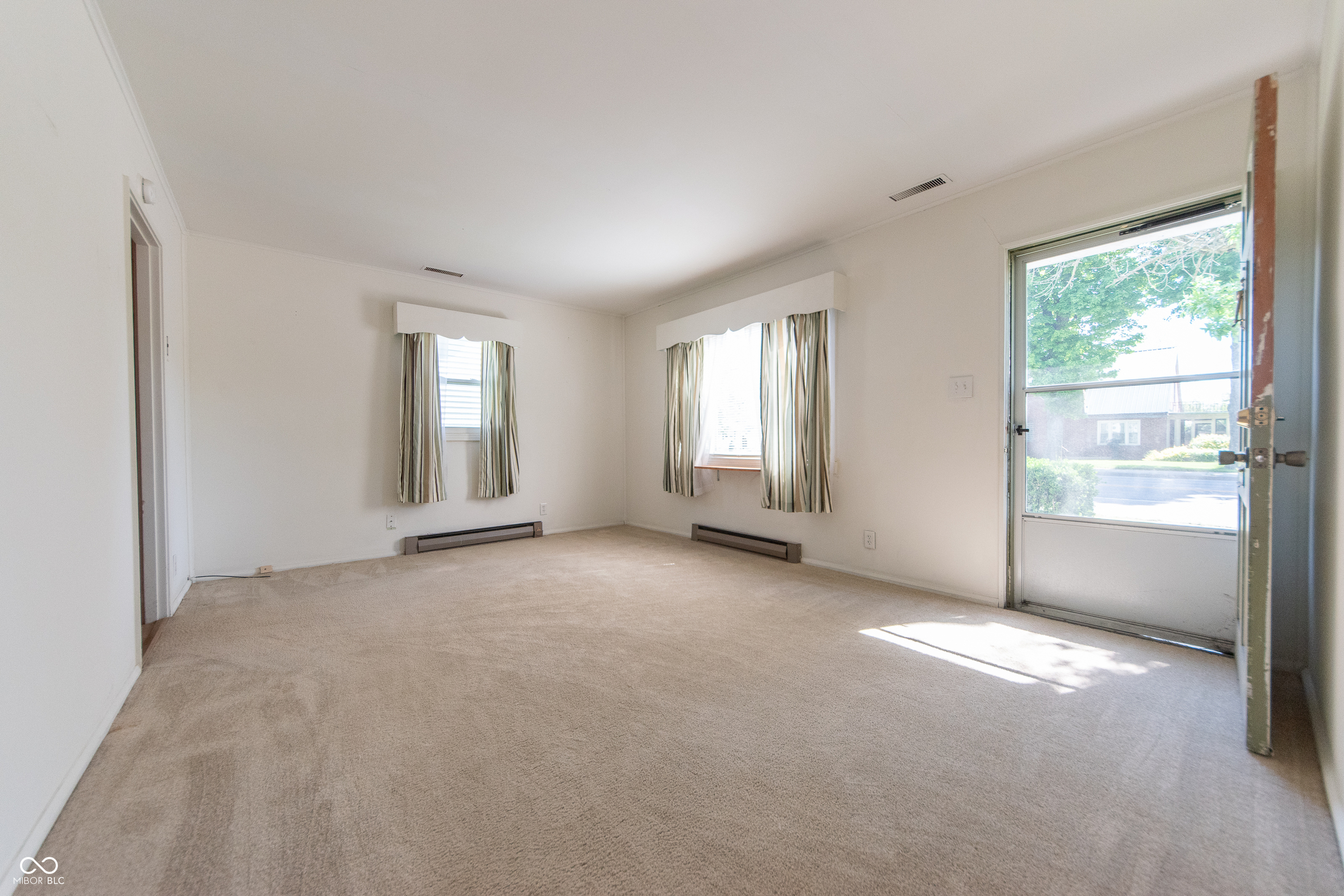 1932 Central Avenue