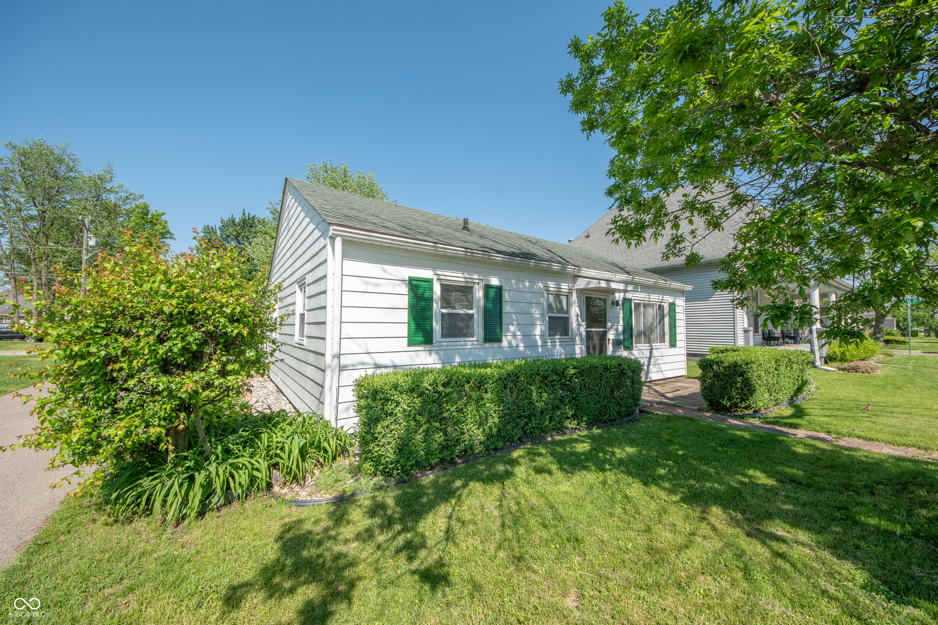 1932 Central Avenue