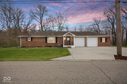 Photo of 1812 S Clark Road, Shelbyville, IN 46176 (MLS # 22092574)