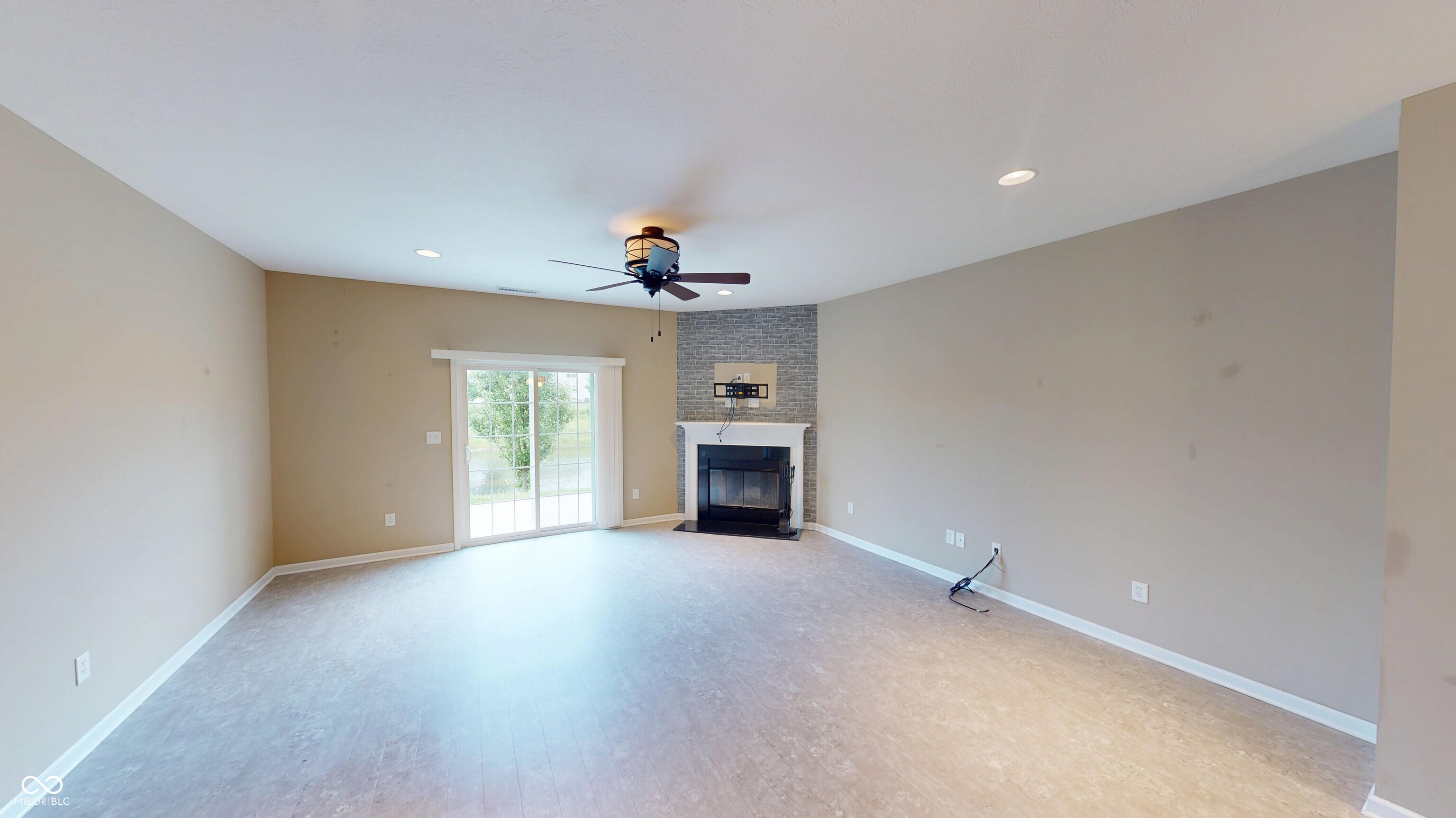 5321 Tanglewood Lane