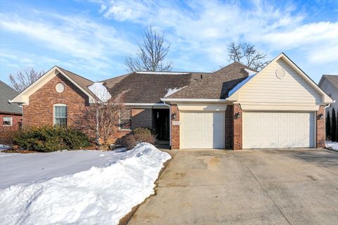 Photo of 6670 Woodcrest Drive, Avon, IN 46123 (MLS # 22083381)