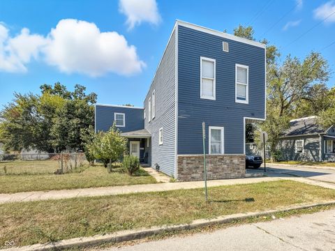 Photo of 1902 S Delaware Street, Indianapolis, IN 46225 (MLS # 22064341)