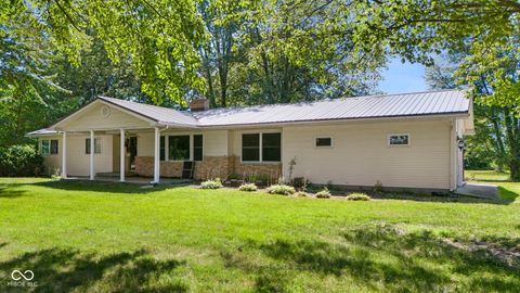 Photo of 6296 S County Road 1025 E, Crothersville, IN 47229 (MLS # 22093174)