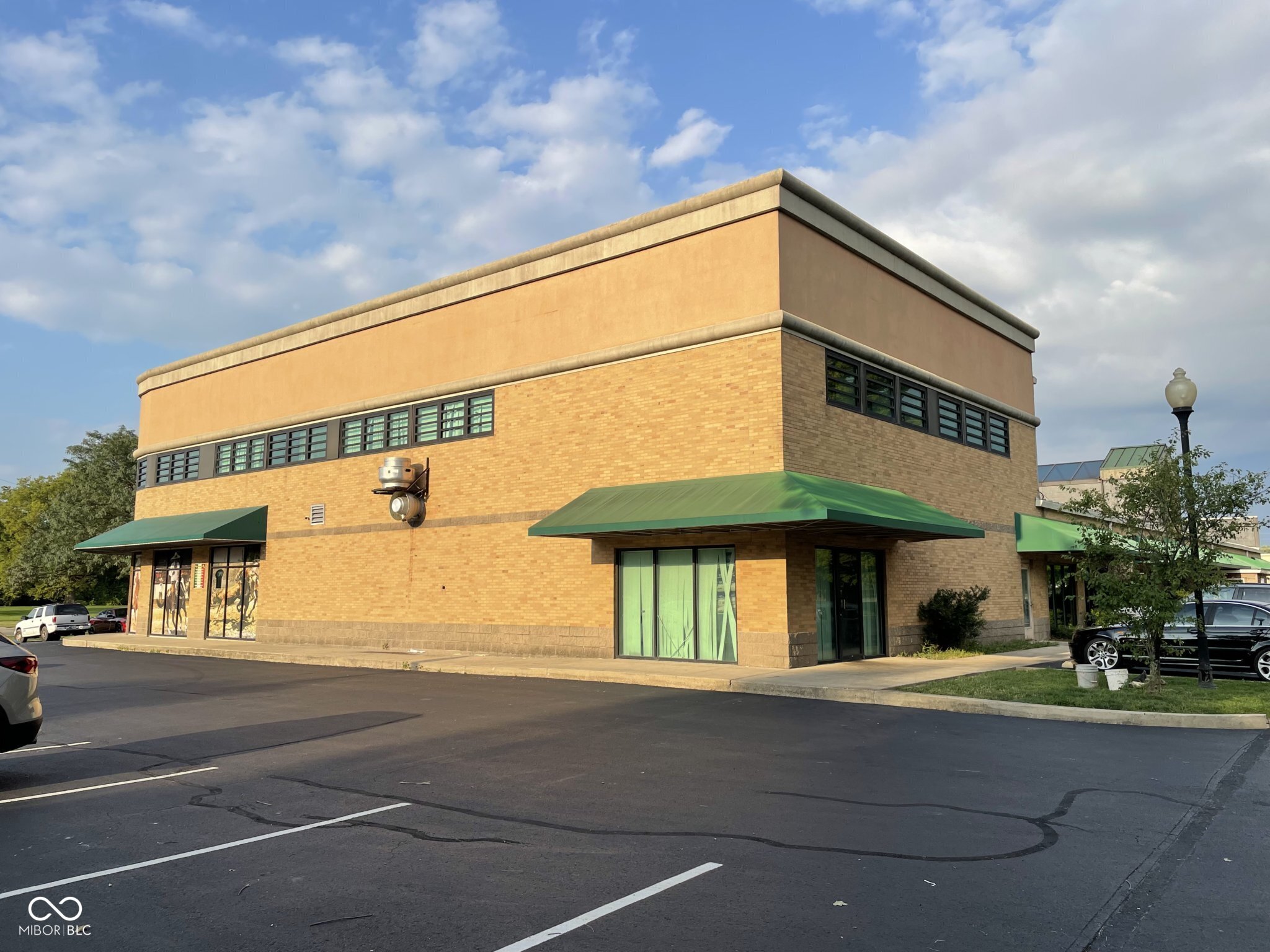 1915 University Boulevard