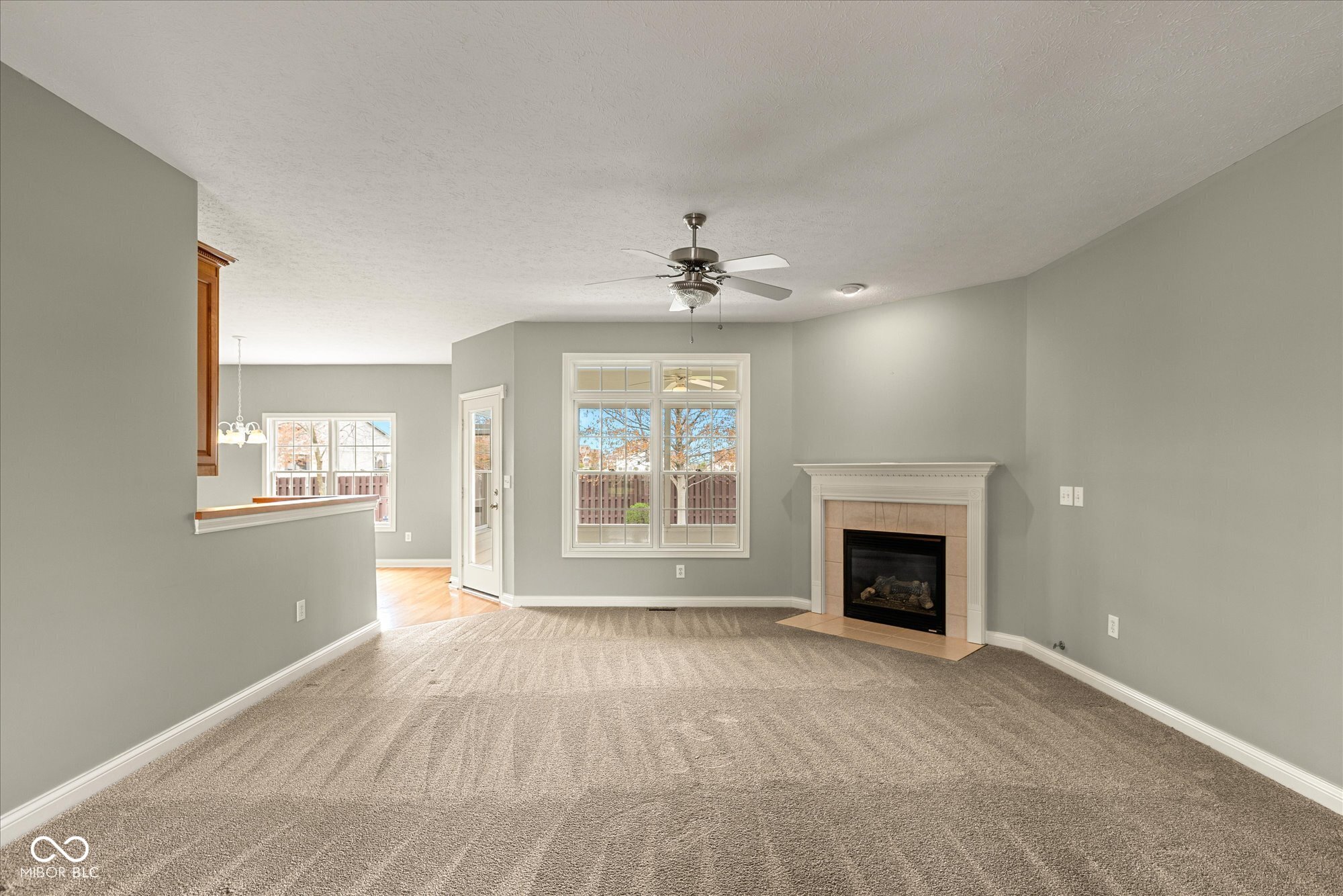 16350 Quartz Drive