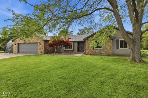 Photo of 7164 Sandalwood Drive, Avon, IN 46123 (MLS # 22103941)