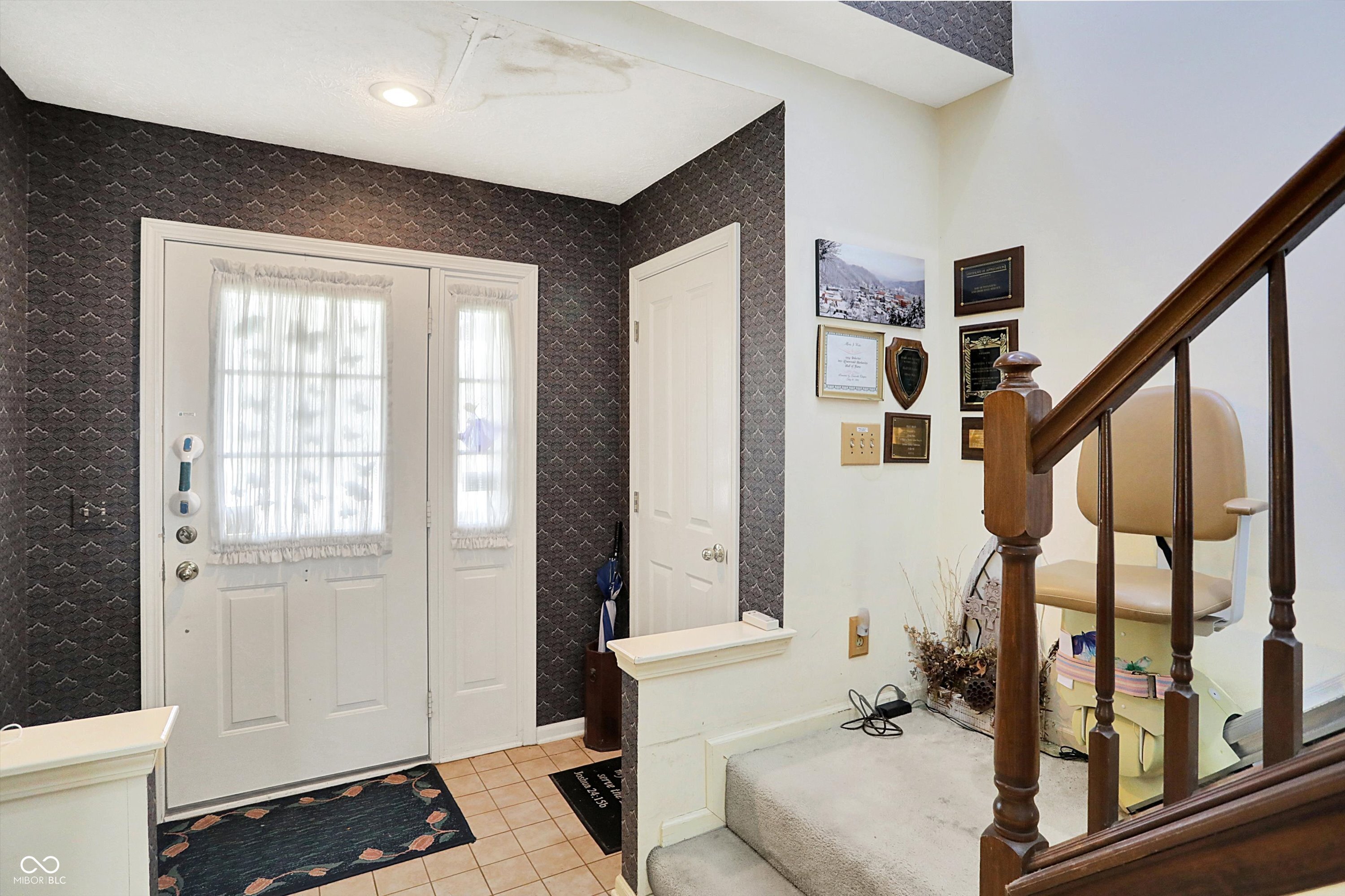 7587 Winding Way