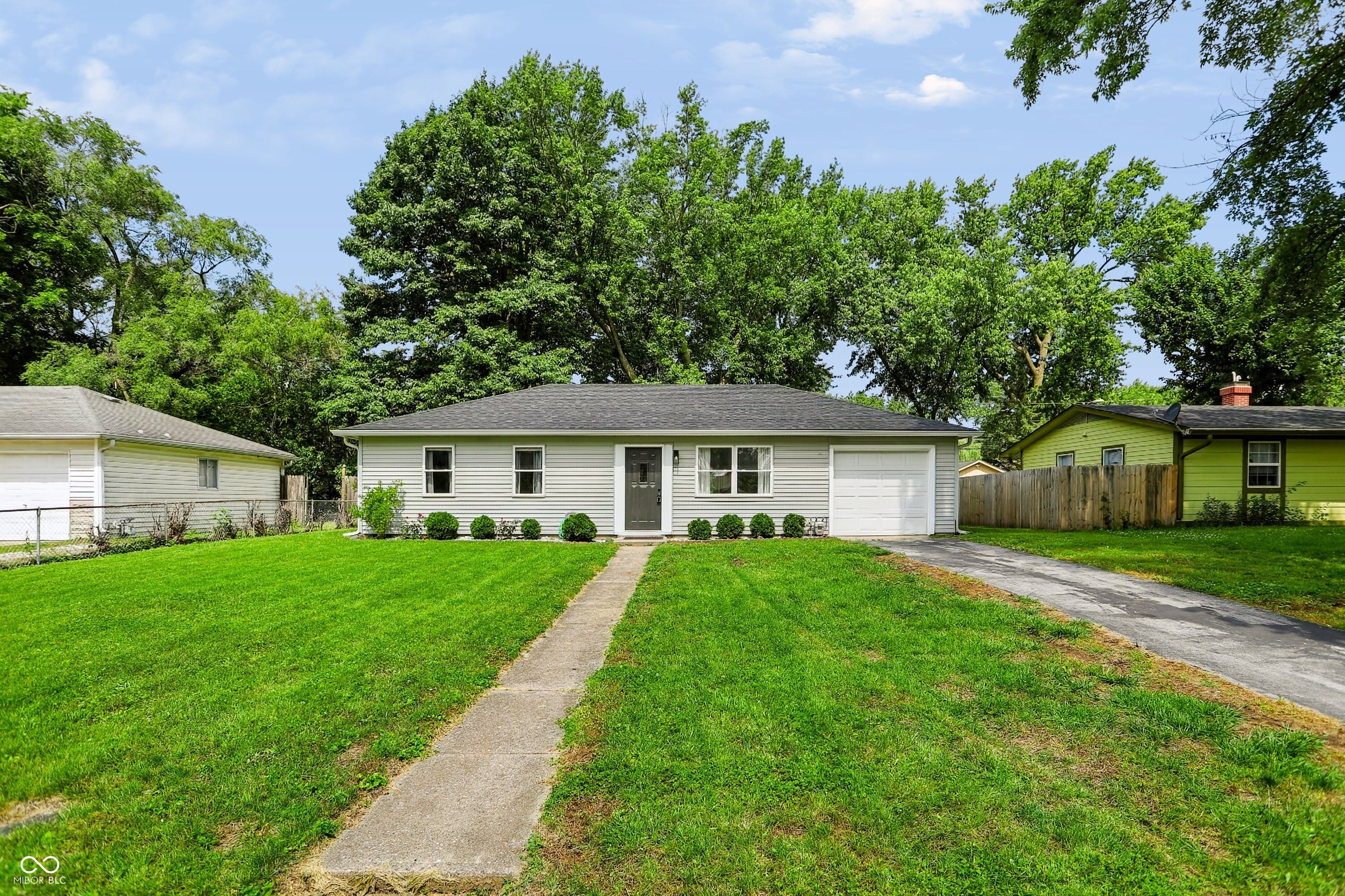 3250 Davis