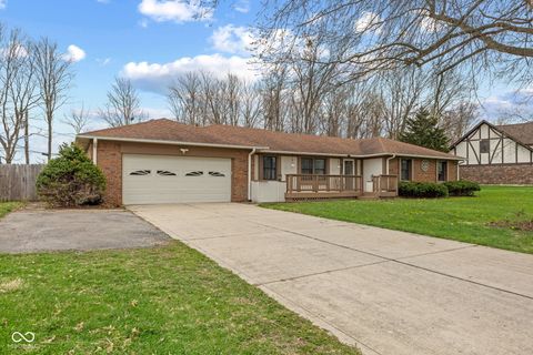 Photo of 801 S Restin Road, Greenwood, IN 46142 (MLS # 22094841)