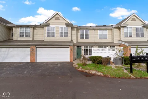 2231 Colfax Lane, Indianapolis, IN 46260 - MLS#: 22021026