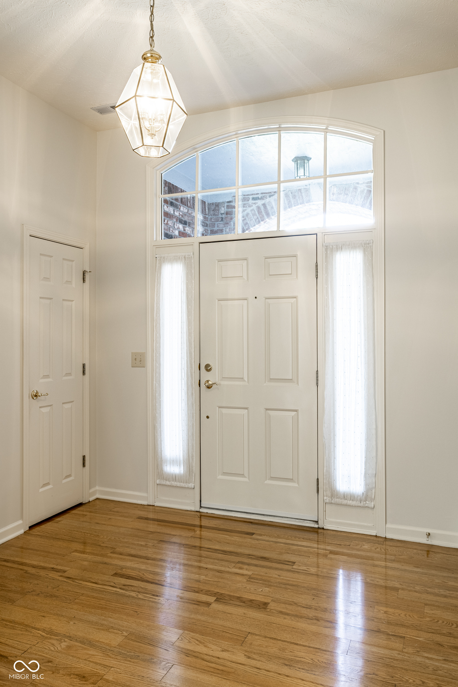 3587 Seminole Drive