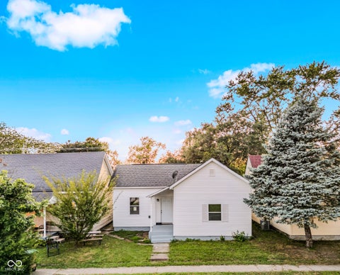 Photo of 850 Werner Avenue, Columbus, IN 47201 (MLS # 22110861)