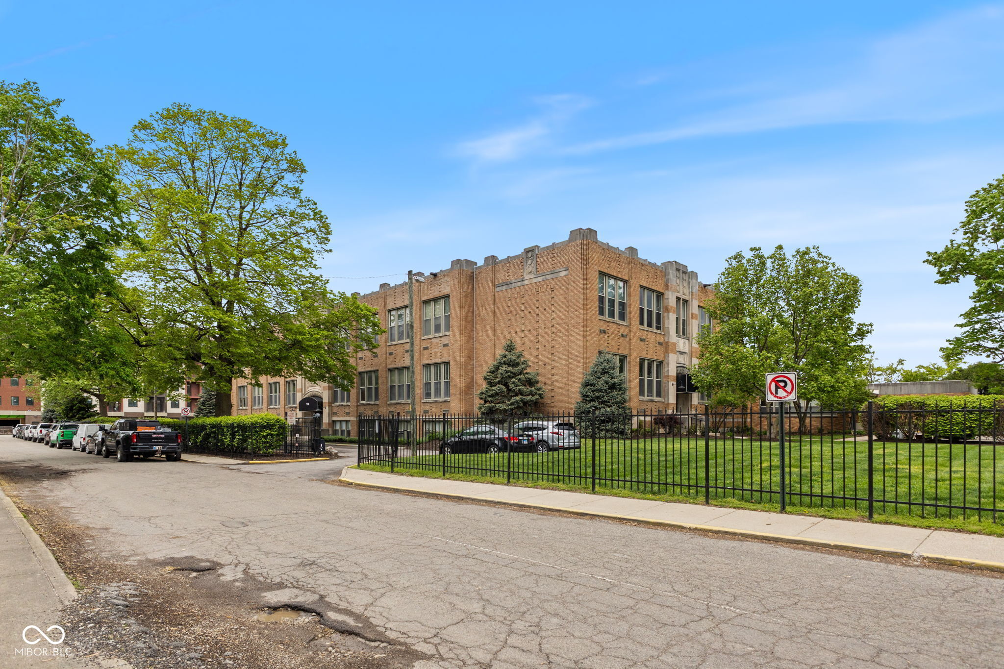 920 E 62nd Street APT M7