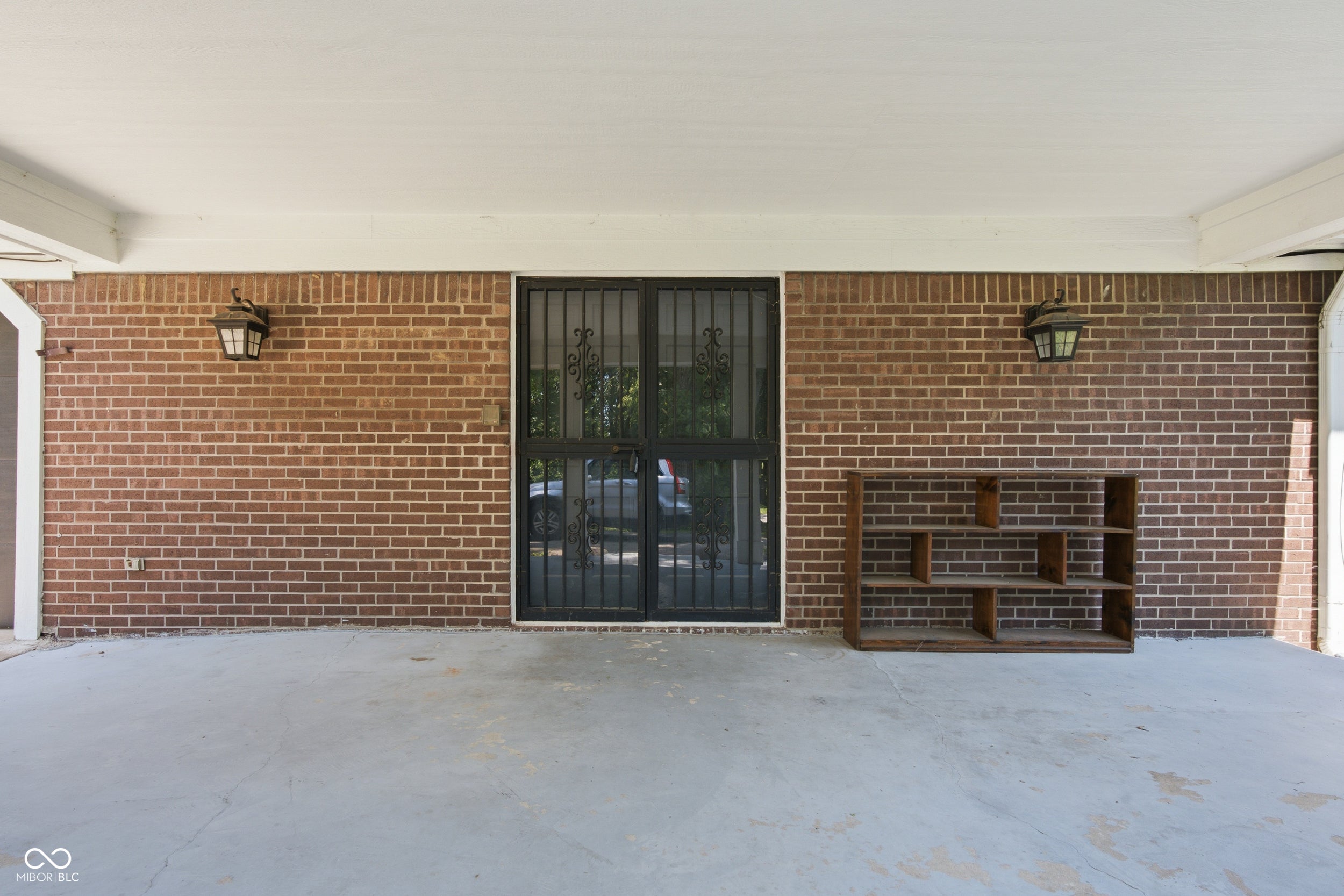 8536 Bradford Road