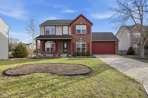 Photo of 6611 Fountain Cove Court, Indianapolis, IN 46236 (MLS # 22096132)