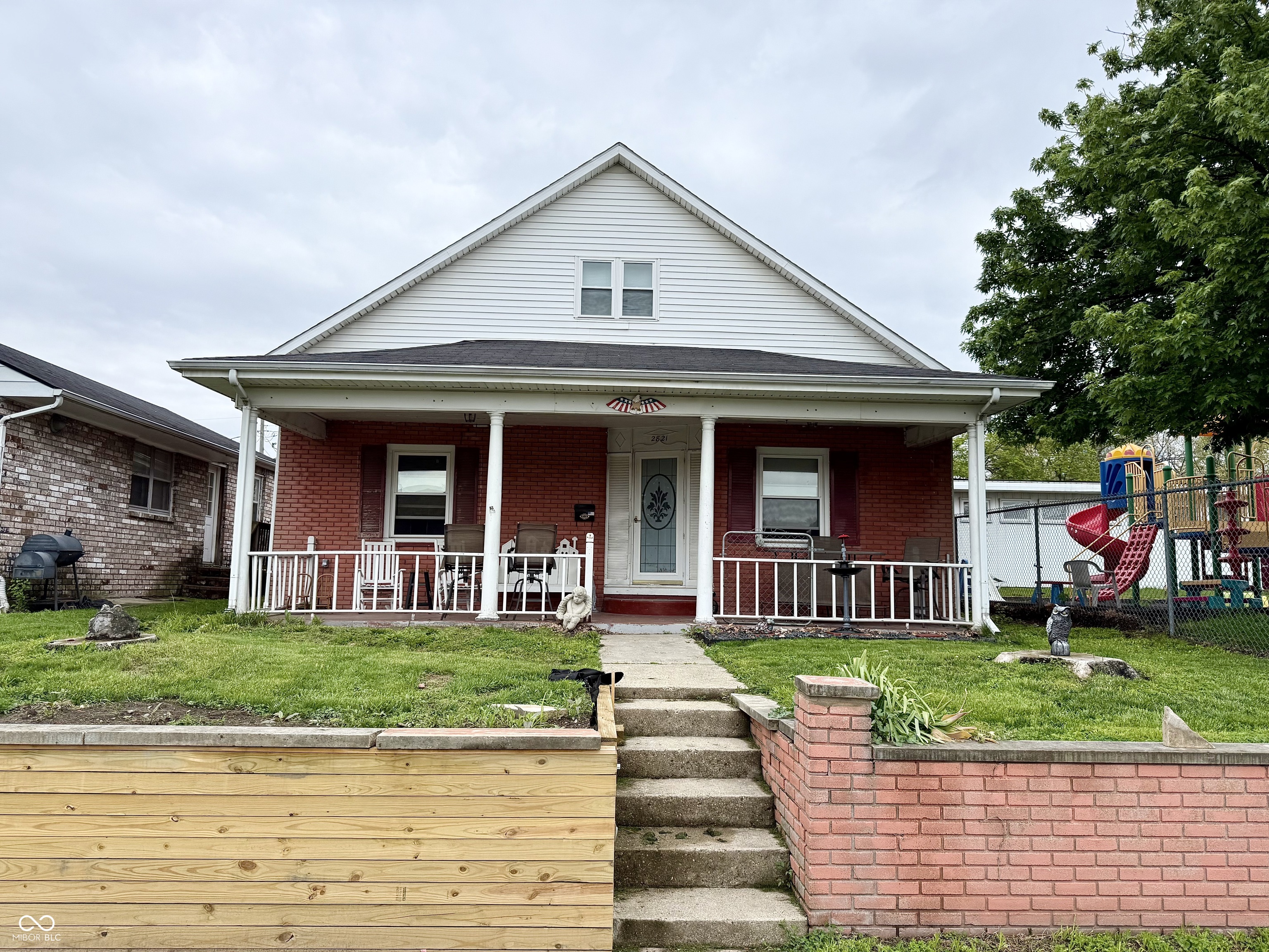 Photo 1 of 26 — 2821 Morton Street, Anderson, IN 46016