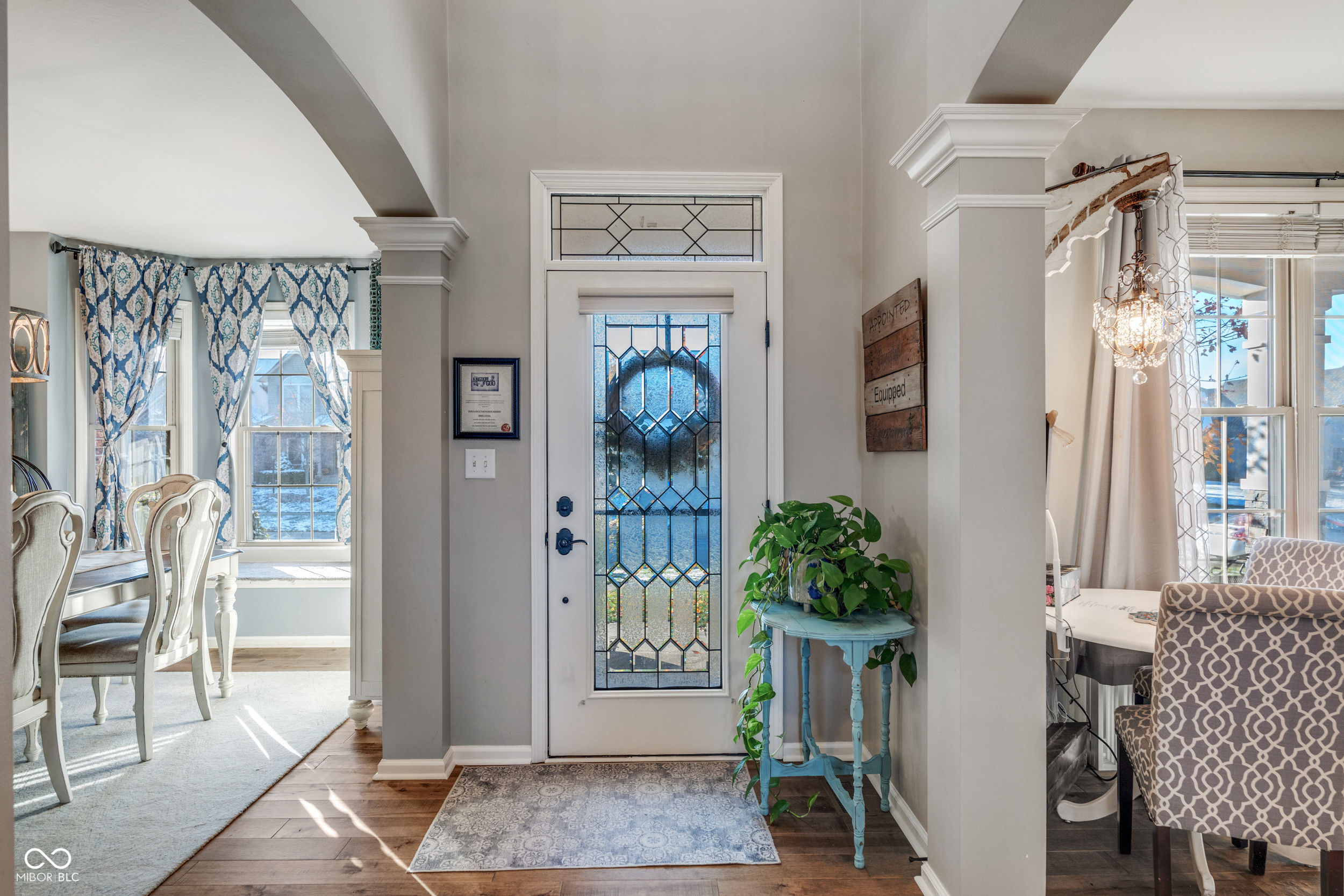 1841 Versailles Drive