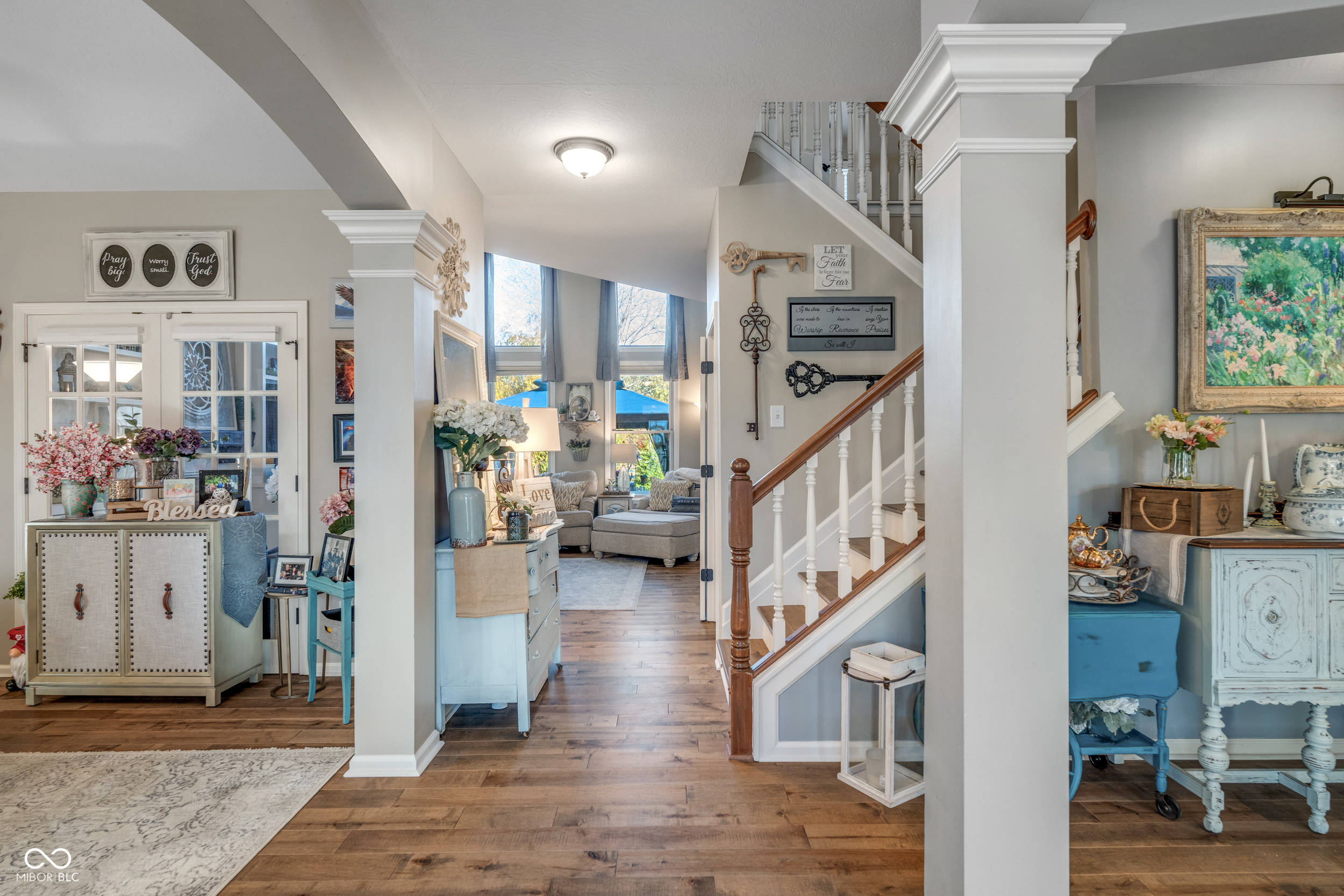 1841 Versailles Drive