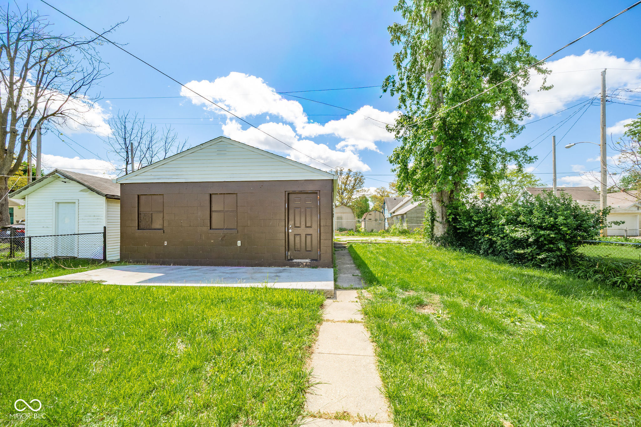 1433 W 5th Street