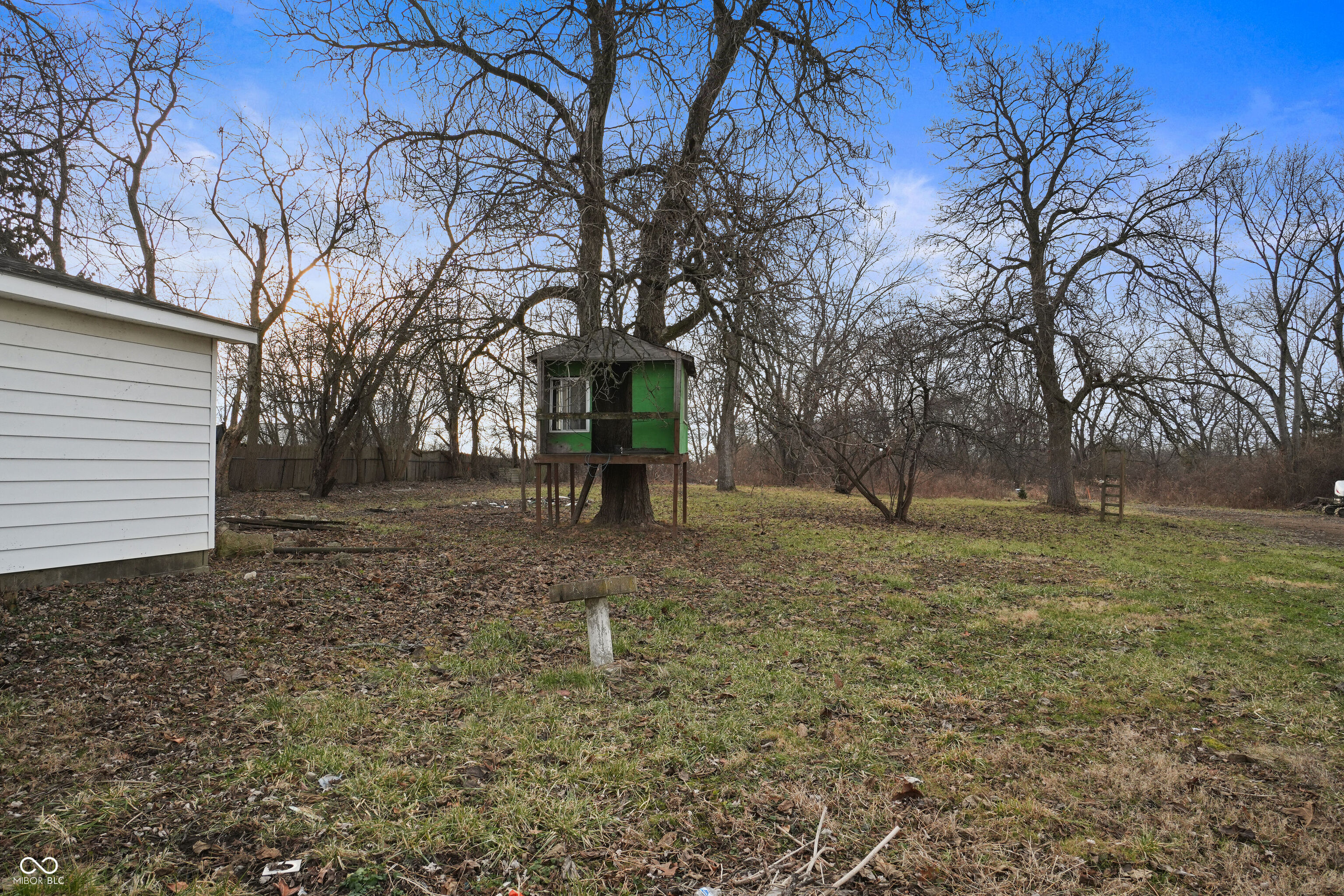 2928 S Arlington Avenue