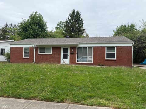 Photo of 8434 E 36th Place, Indianapolis, IN 46226 (MLS # 22097785)