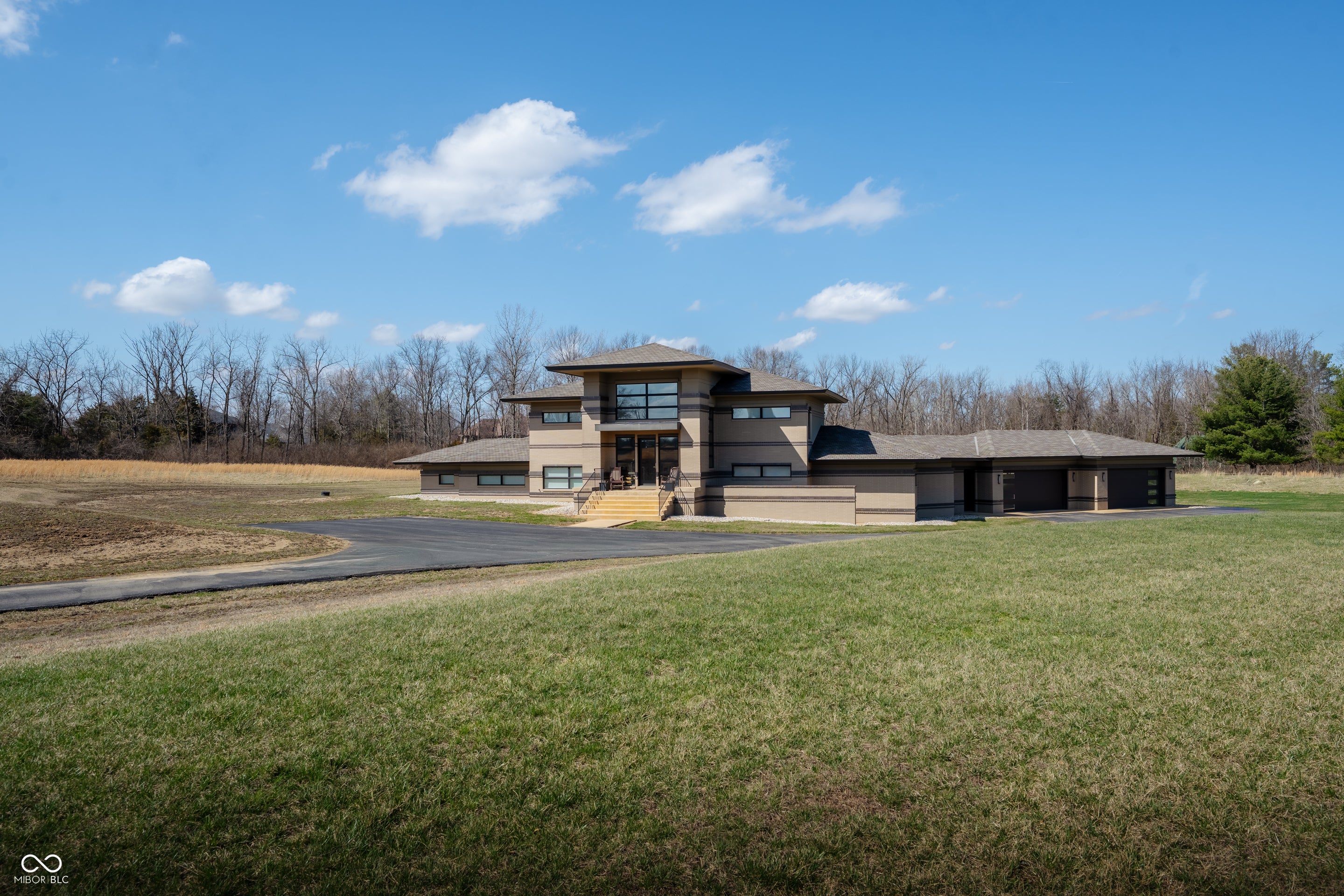 5352 State Road 144
