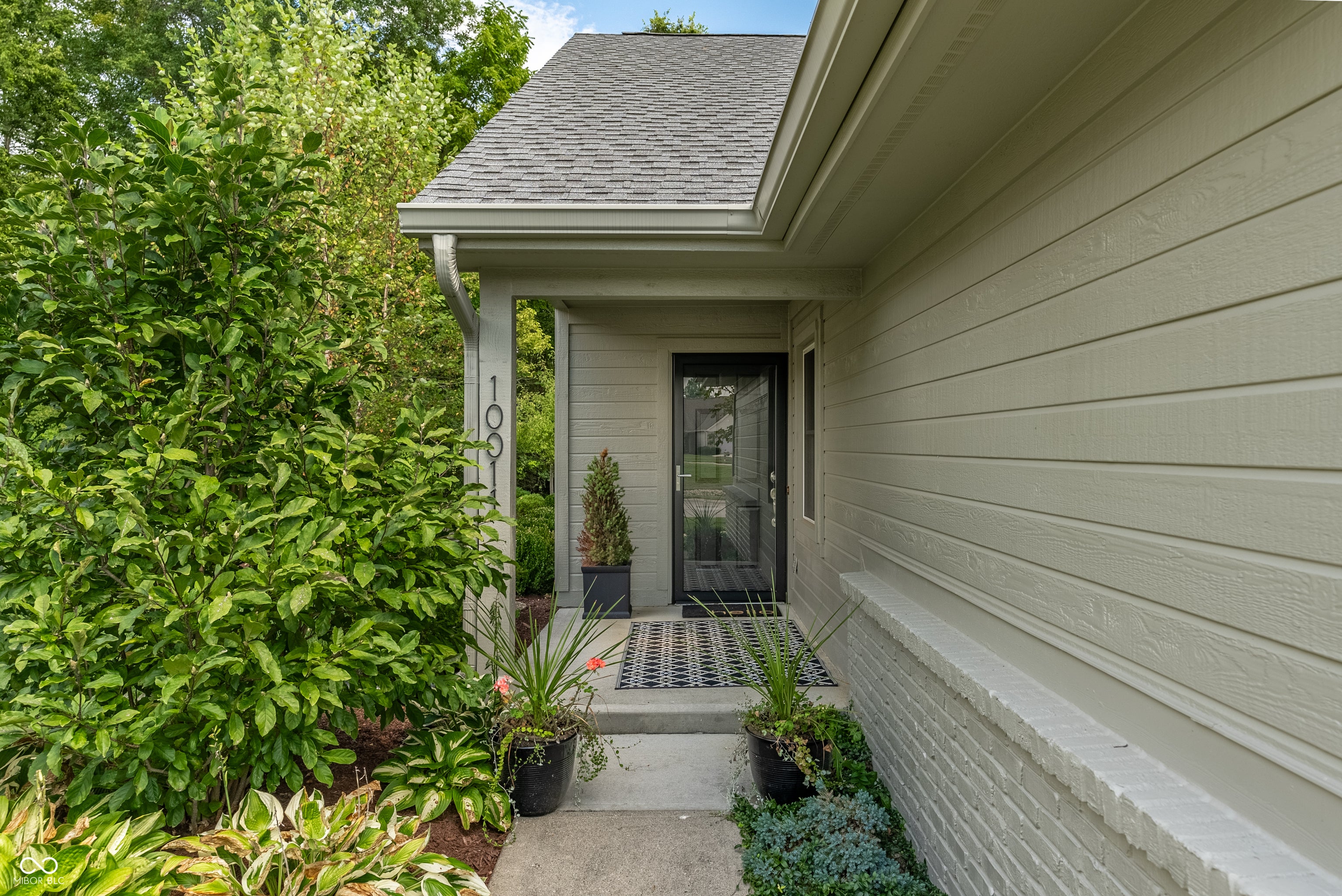 10011 Franklin Court