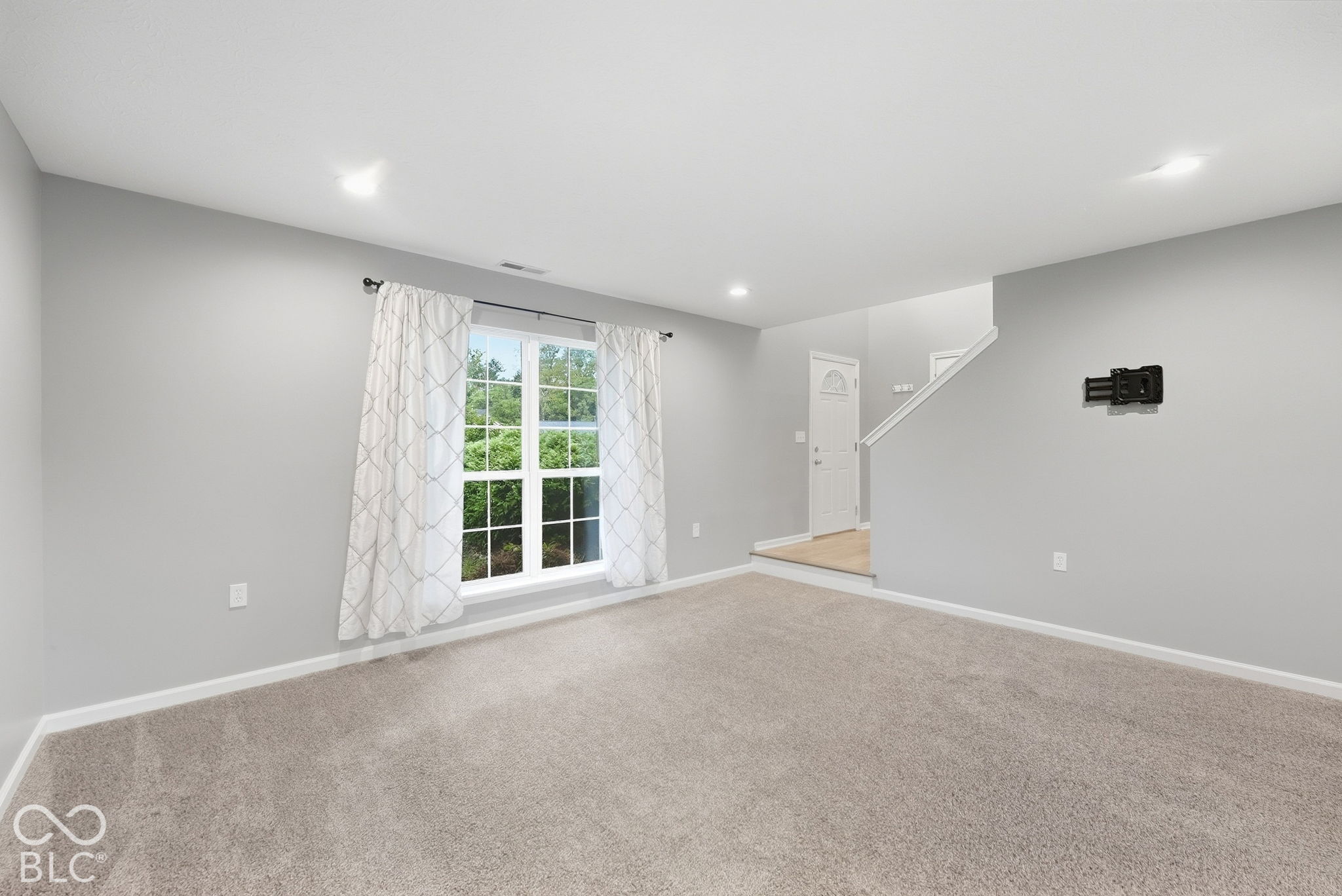 7642 Blackthorn Court