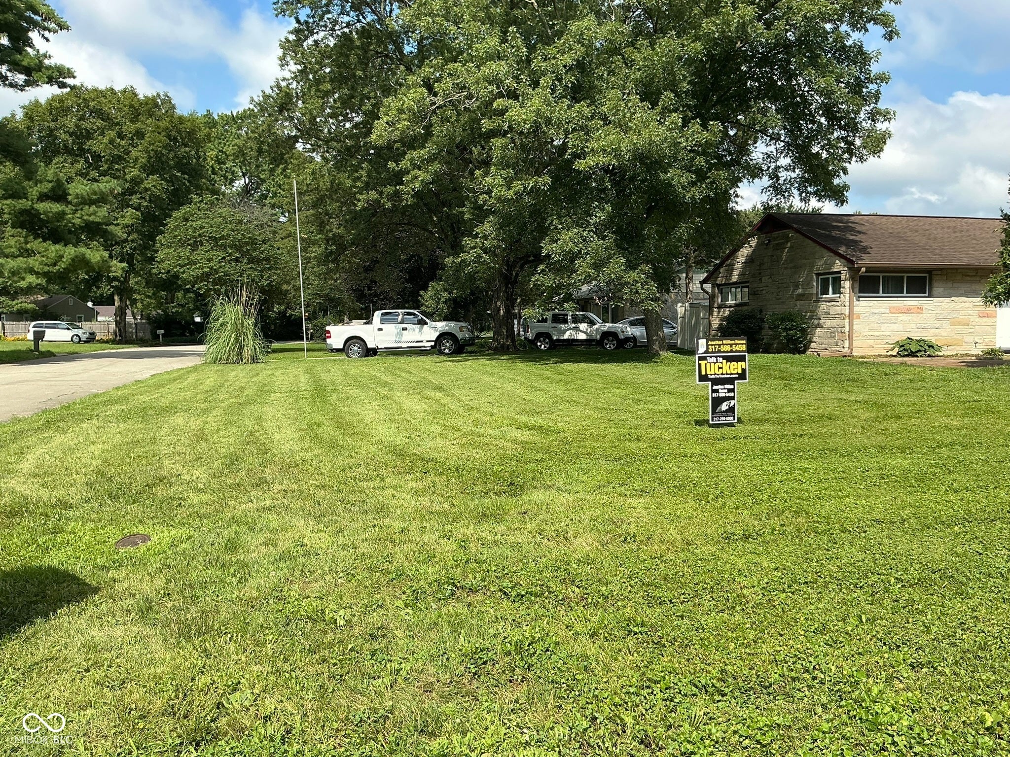 1816 Randall Court