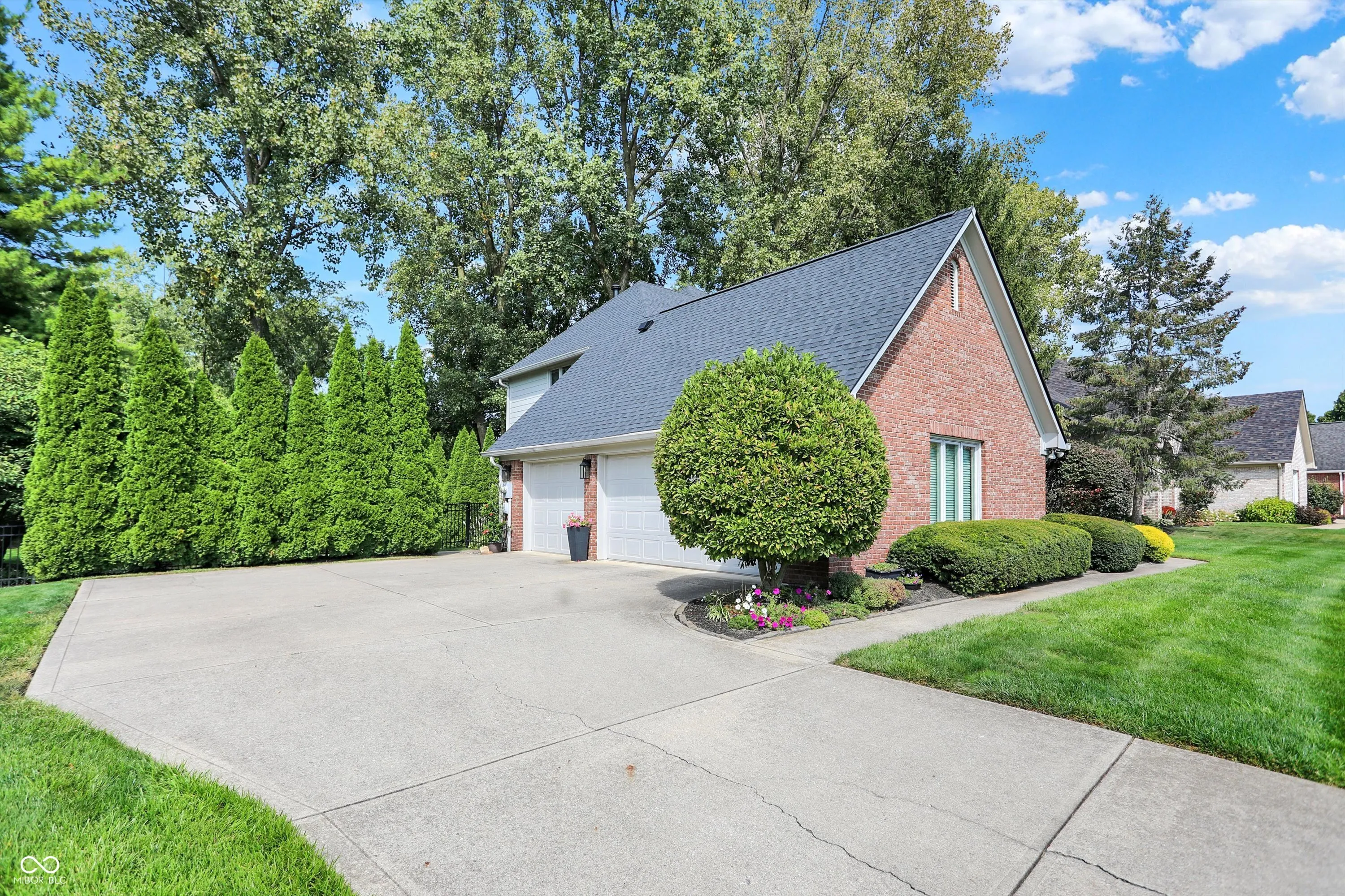 Fishers, Indiana 46037, United States, 4 Bedrooms Bedrooms, ,4 BathroomsBathrooms,Residential,Pending,209417