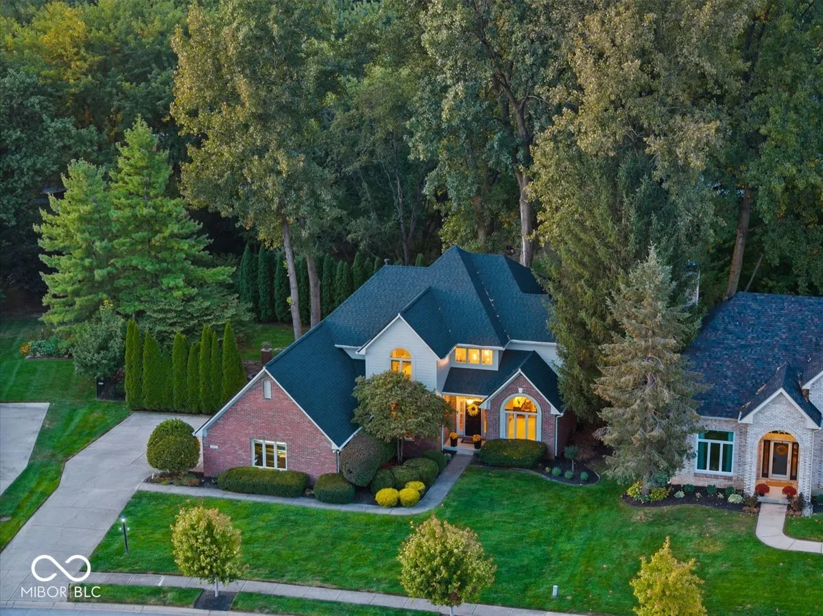 Fishers, Indiana 46037, United States, 4 Bedrooms Bedrooms, ,4 BathroomsBathrooms,Residential,Pending,209417