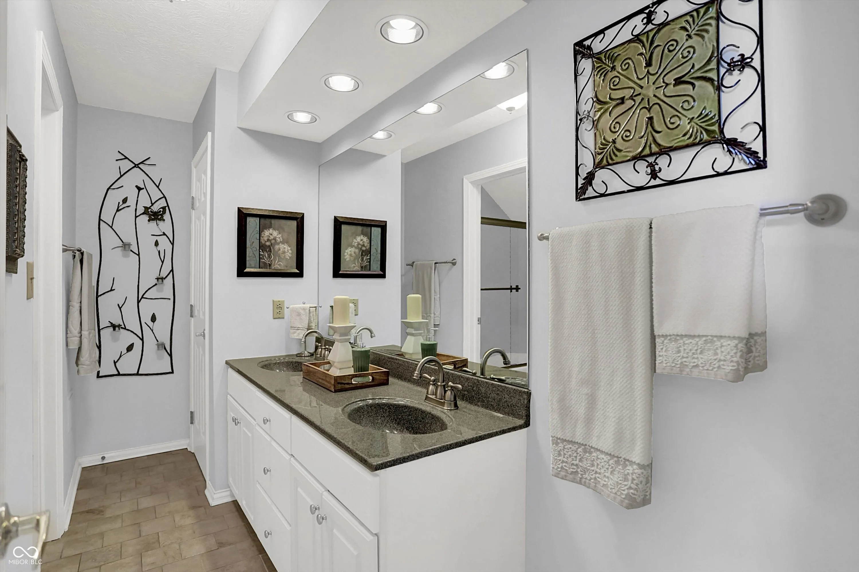 Fishers, Indiana 46037, United States, 4 Bedrooms Bedrooms, ,4 BathroomsBathrooms,Residential,Pending,209417