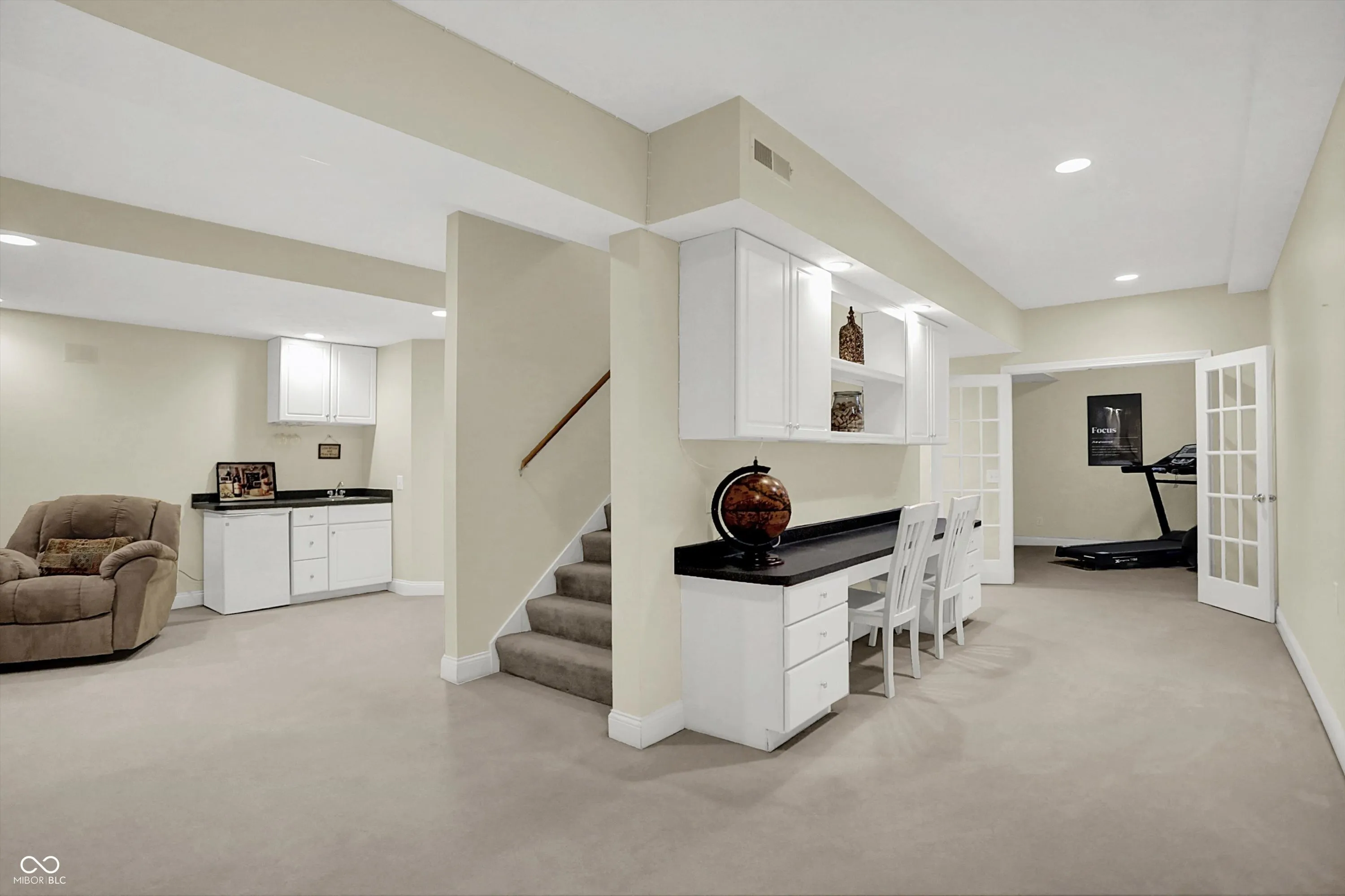 Fishers, Indiana 46037, United States, 4 Bedrooms Bedrooms, ,4 BathroomsBathrooms,Residential,Pending,209417