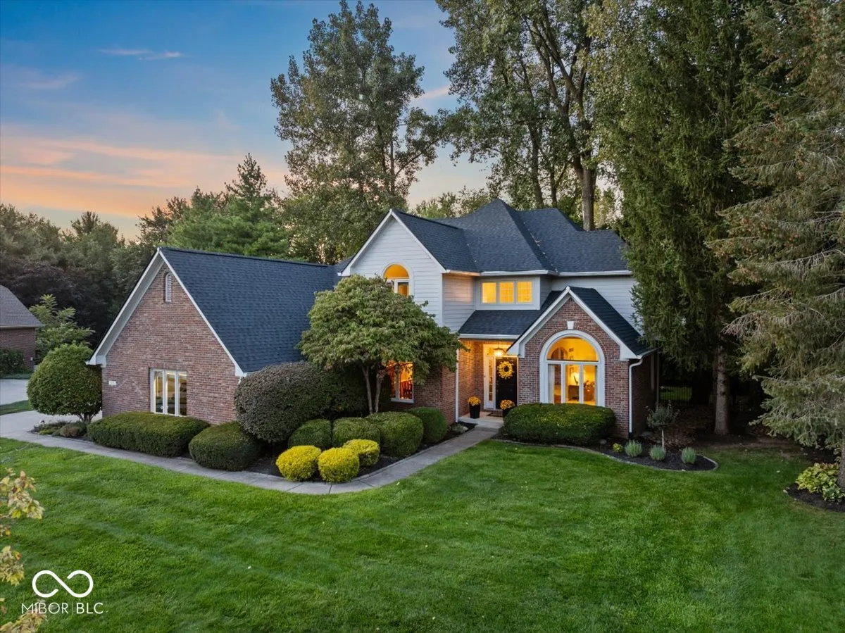 Fishers, Indiana 46037, United States, 4 Bedrooms Bedrooms, ,4 BathroomsBathrooms,Residential,Pending,209417