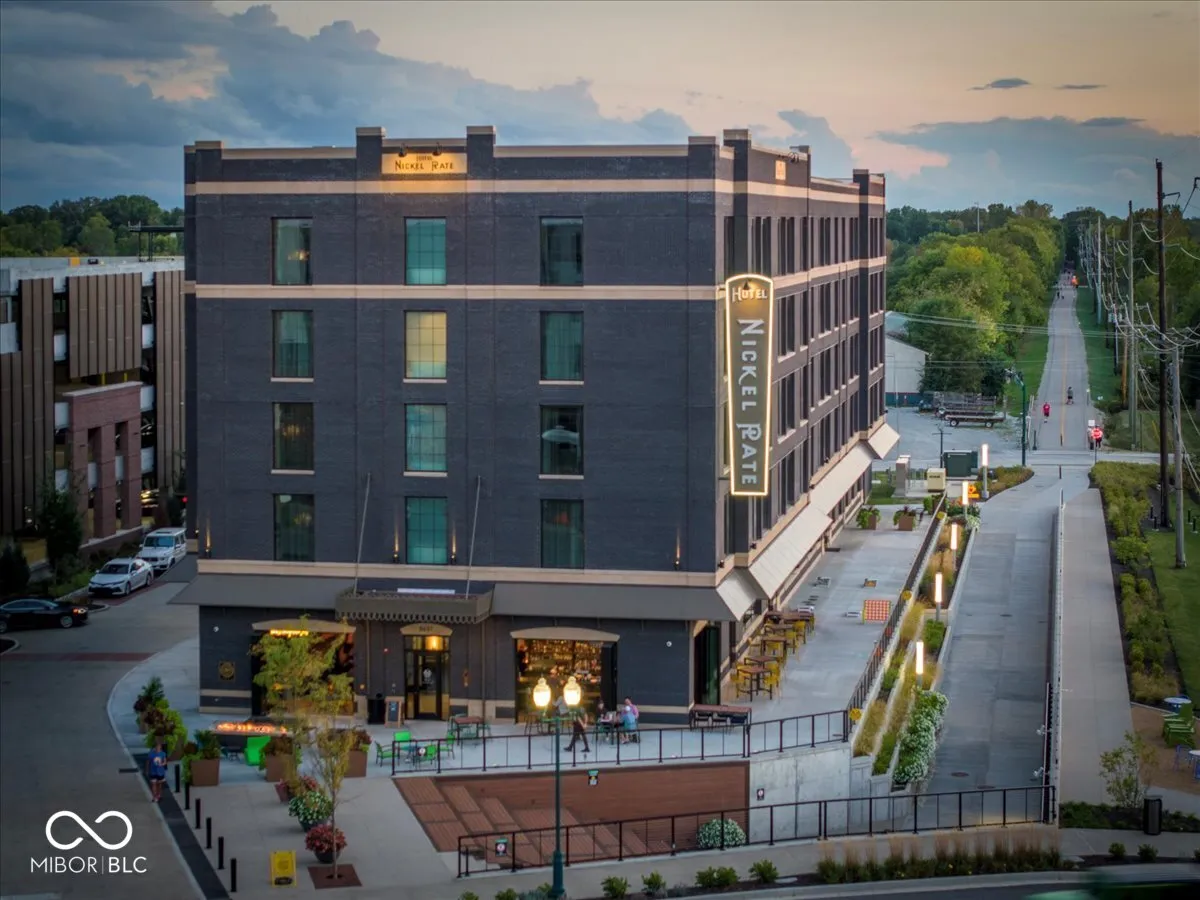 Fishers, Indiana 46037, United States, 4 Bedrooms Bedrooms, ,4 BathroomsBathrooms,Residential,Pending,209417