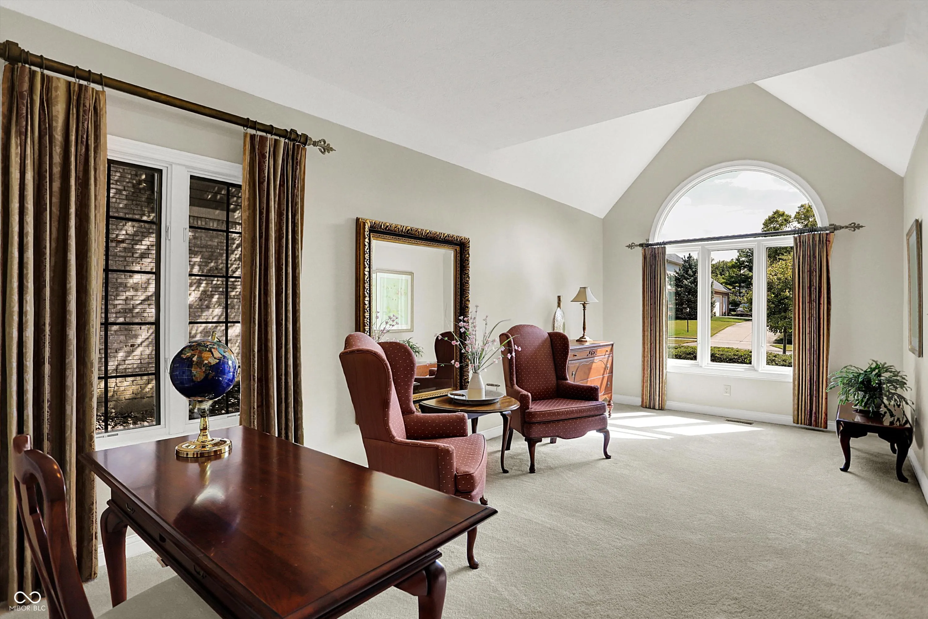 Fishers, Indiana 46037, United States, 4 Bedrooms Bedrooms, ,4 BathroomsBathrooms,Residential,Pending,209417