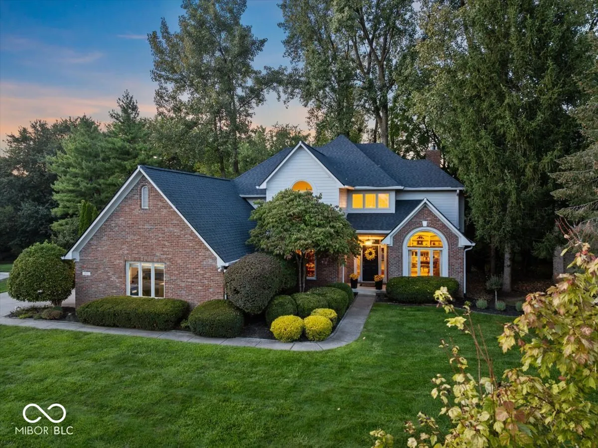 Fishers, Indiana 46037, United States, 4 Bedrooms Bedrooms, ,4 BathroomsBathrooms,Residential,Pending,209417