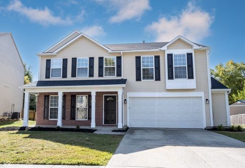 Photo of 10175 Pamona Court, Fishers, IN 46038 (MLS # 22060722)