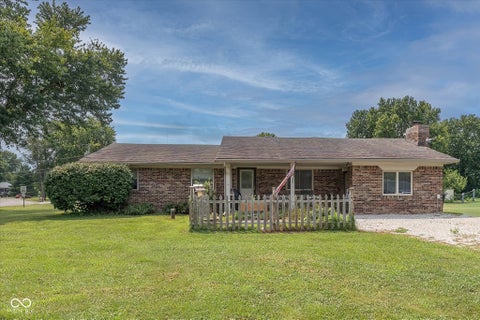 Photo of 1270 Smokey Road, Martinsville, IN 46151 (MLS # 22116528)