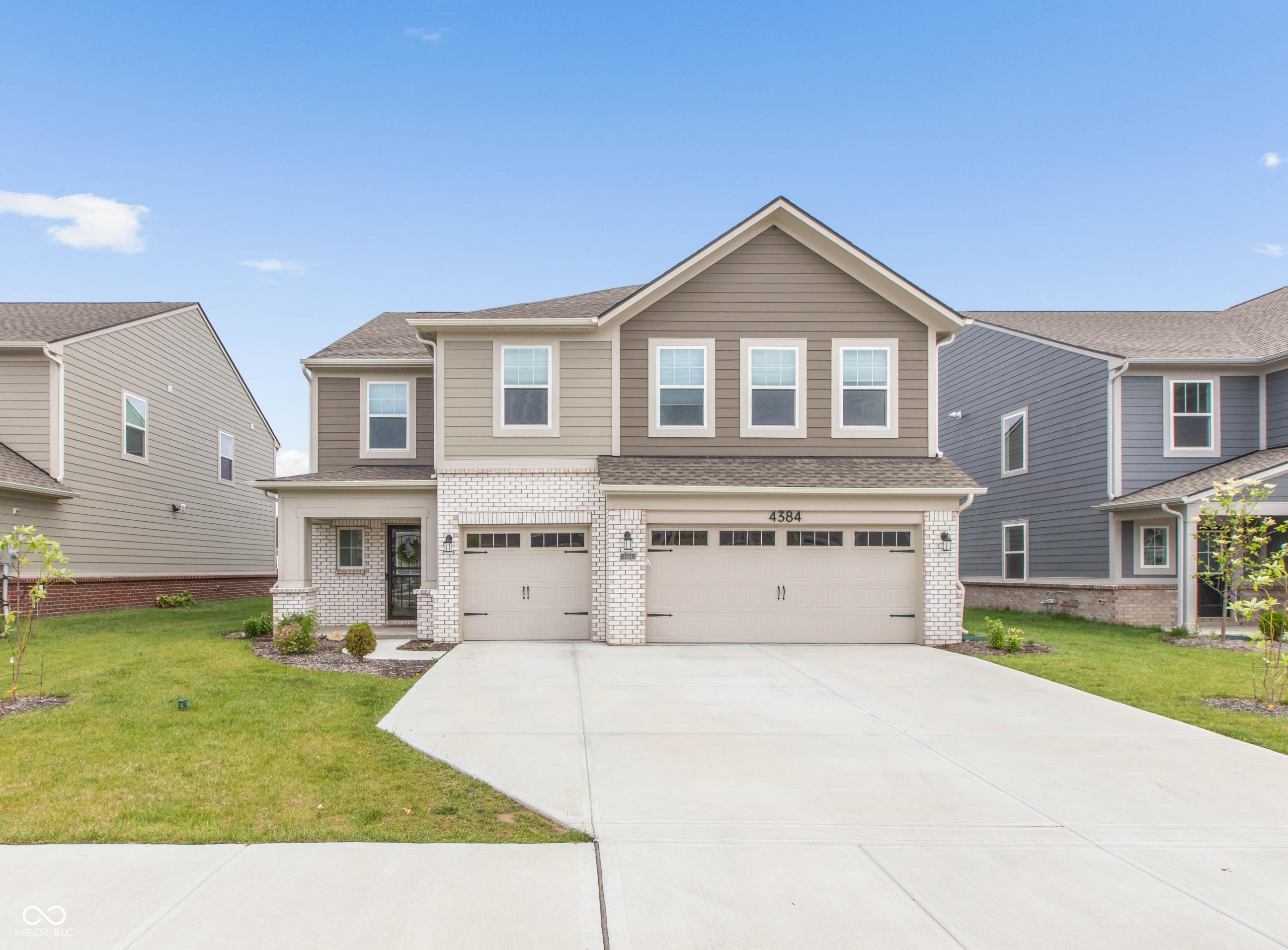 4384 Risen Star Way