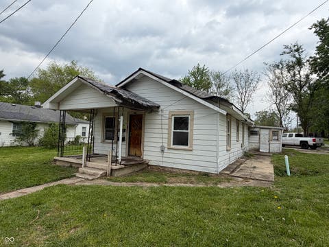 Photo of 1206 E 37th Street, Anderson, IN 46013 (MLS # 22098723)