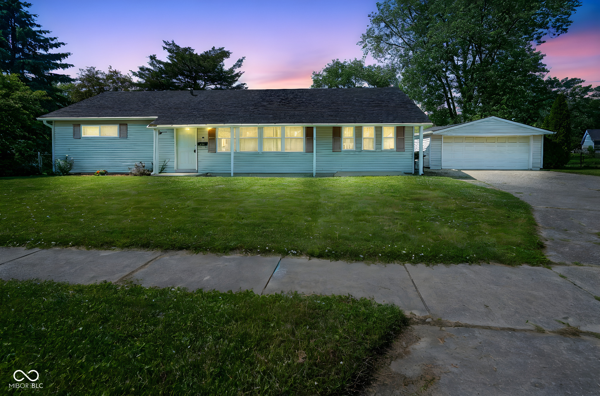 11 Sayre Drive