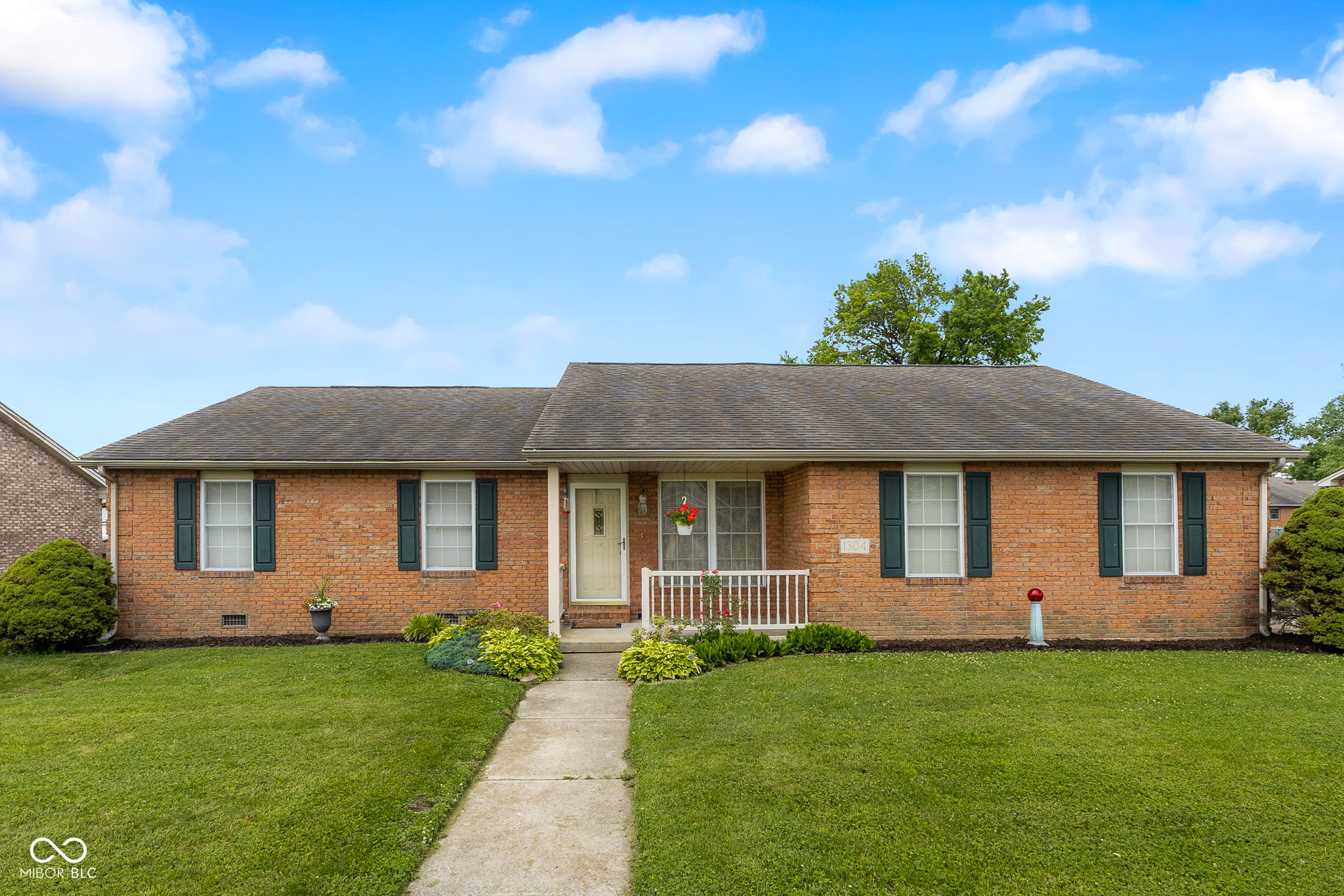 1304 Pin Oak Drive