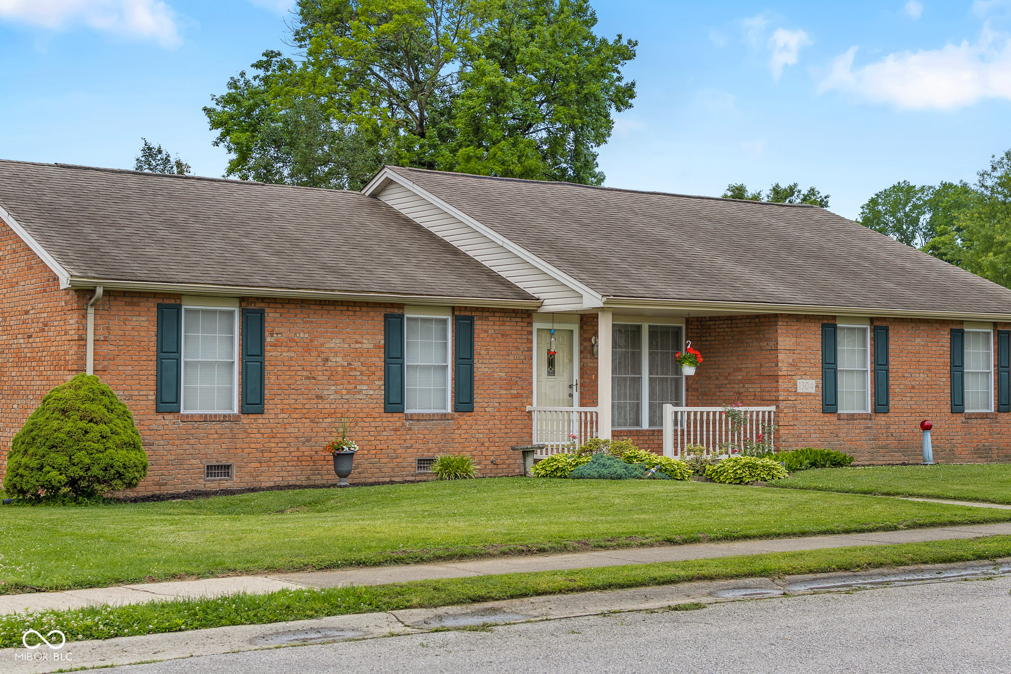 1304 Pin Oak Drive