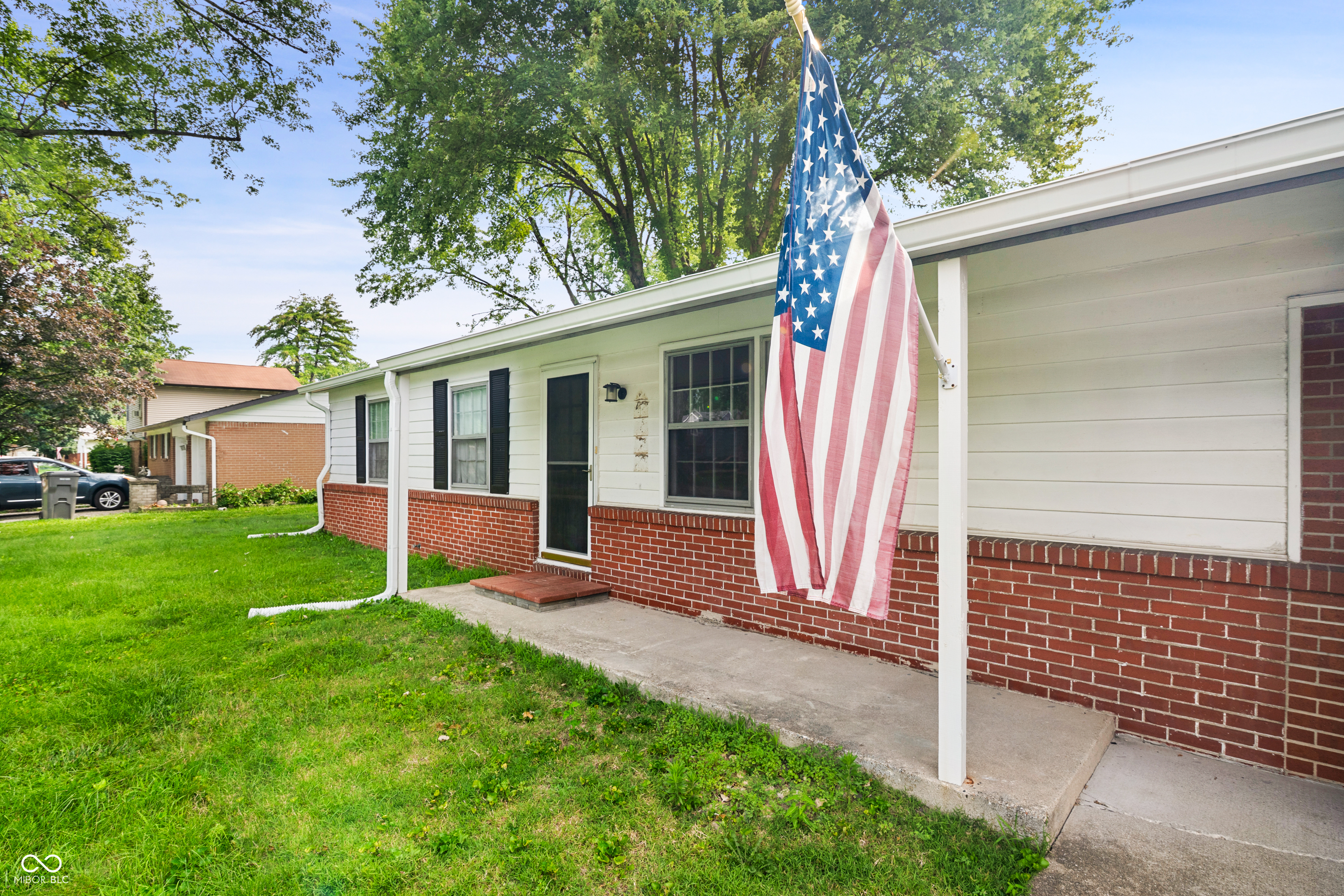1511 N Dukane Way