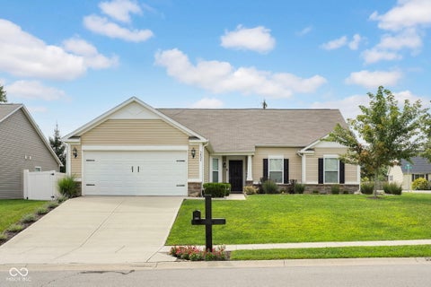 Photo of 5802 Deer Valley Court, Columbus, IN 47201 (MLS # 22119704)