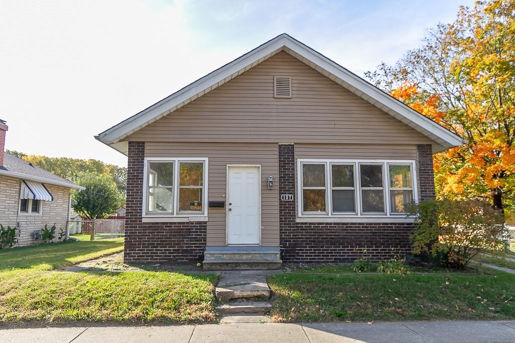 Photo 1 of 25 — 107 W Pleasant Run Parkway South Drive, Indianapolis, IN 46225